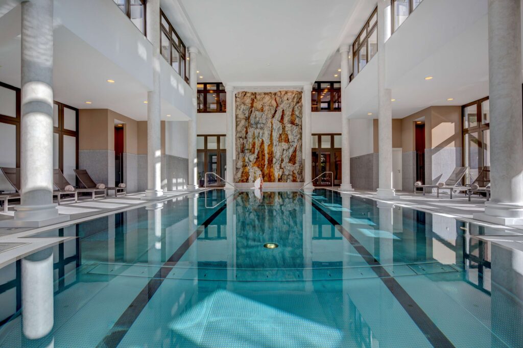 Spa swimming pool with white columns